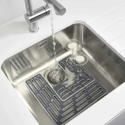 Alfombrilla escurreplatos para fregadero SinkSaver Joseph Joseph
