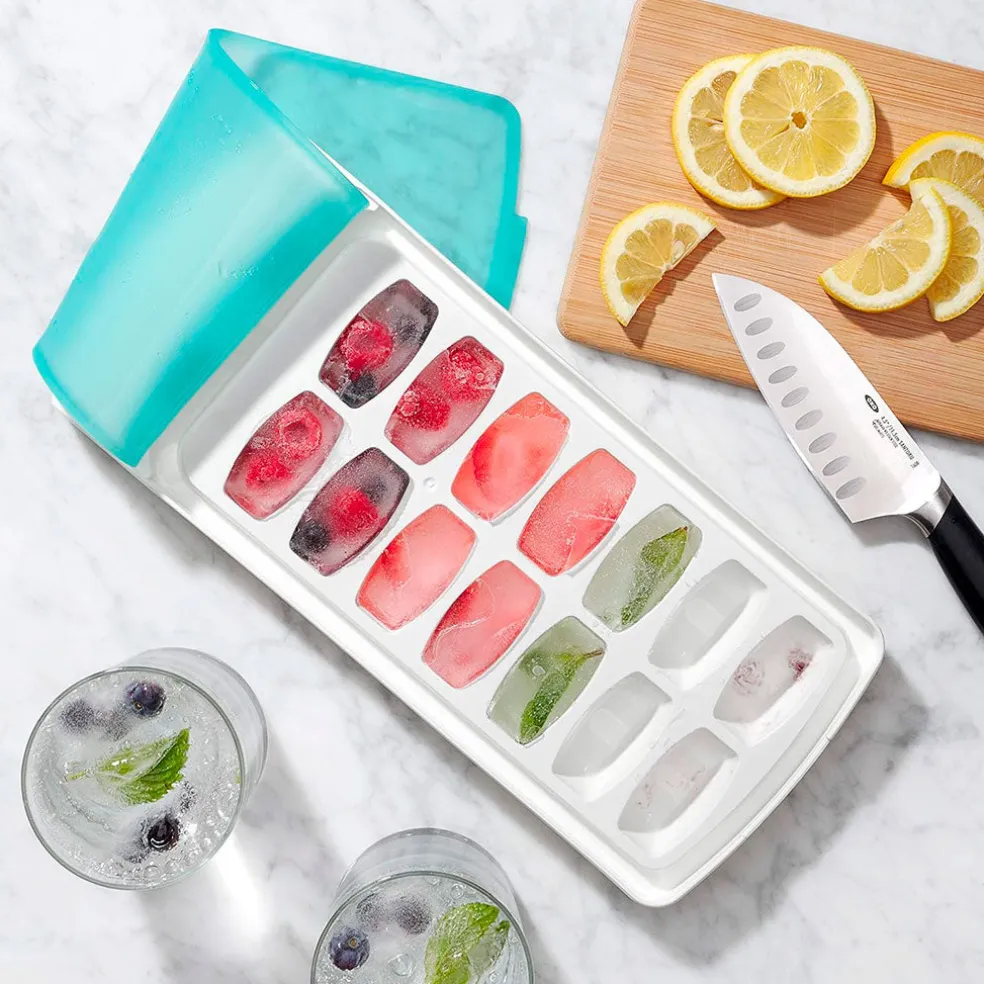 Bandeja de hielo con tapa de silicona OXO
