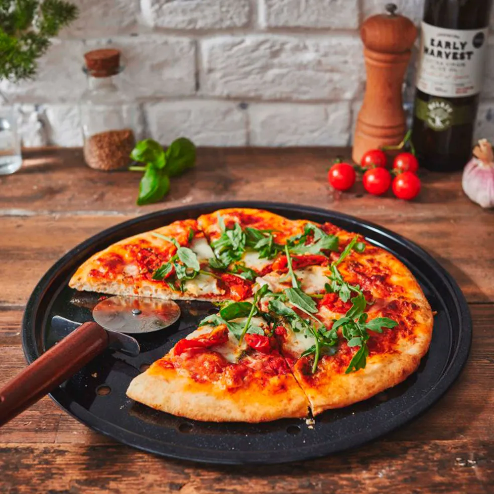 Bandeja perforada para pizza Wham® Enamel