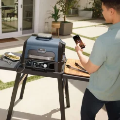Barbacoa y freidora de aire Woodfire Pro XL Ninja®