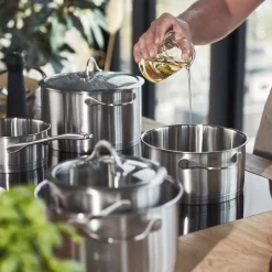 Batería de cocina de 5 piezas inox Essence Zwilling