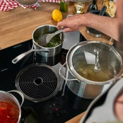 Batería de cocina de 5 piezas inox Essence Zwilling
