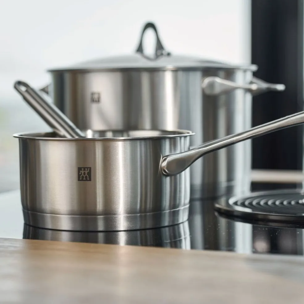 Batería de cocina de 5 piezas inox Essence Zwilling