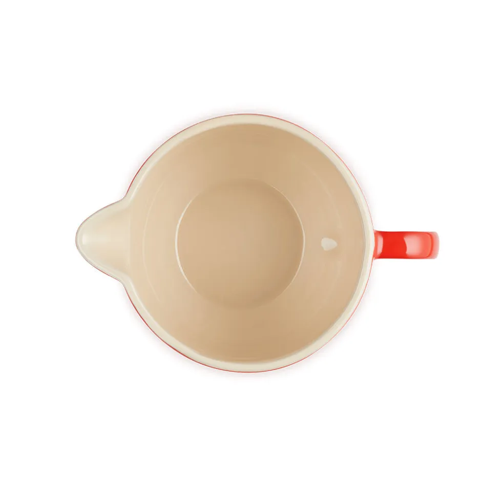 Bol cerámico con asa y pico vertedor de Le Creuset