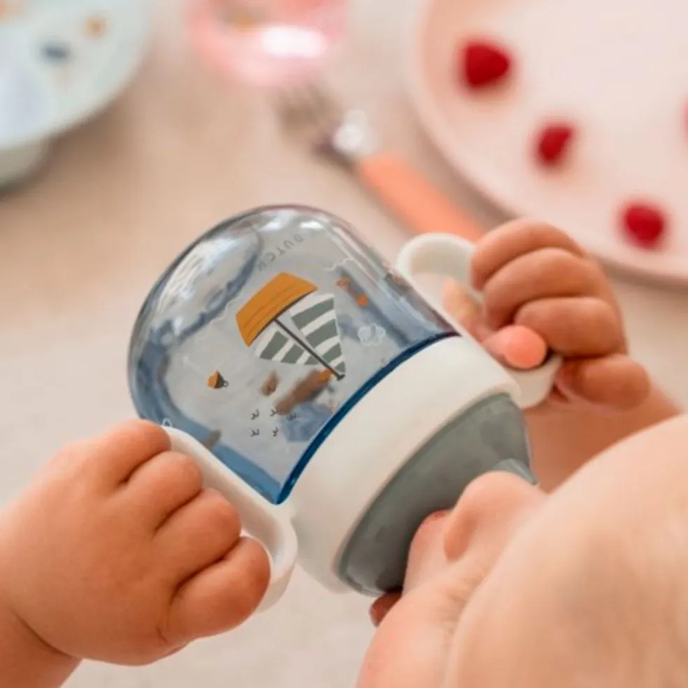 Botella con asas para bebé Mio de Mepal
