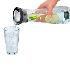 Botella de cristal con colador y tapa oscilante WMF