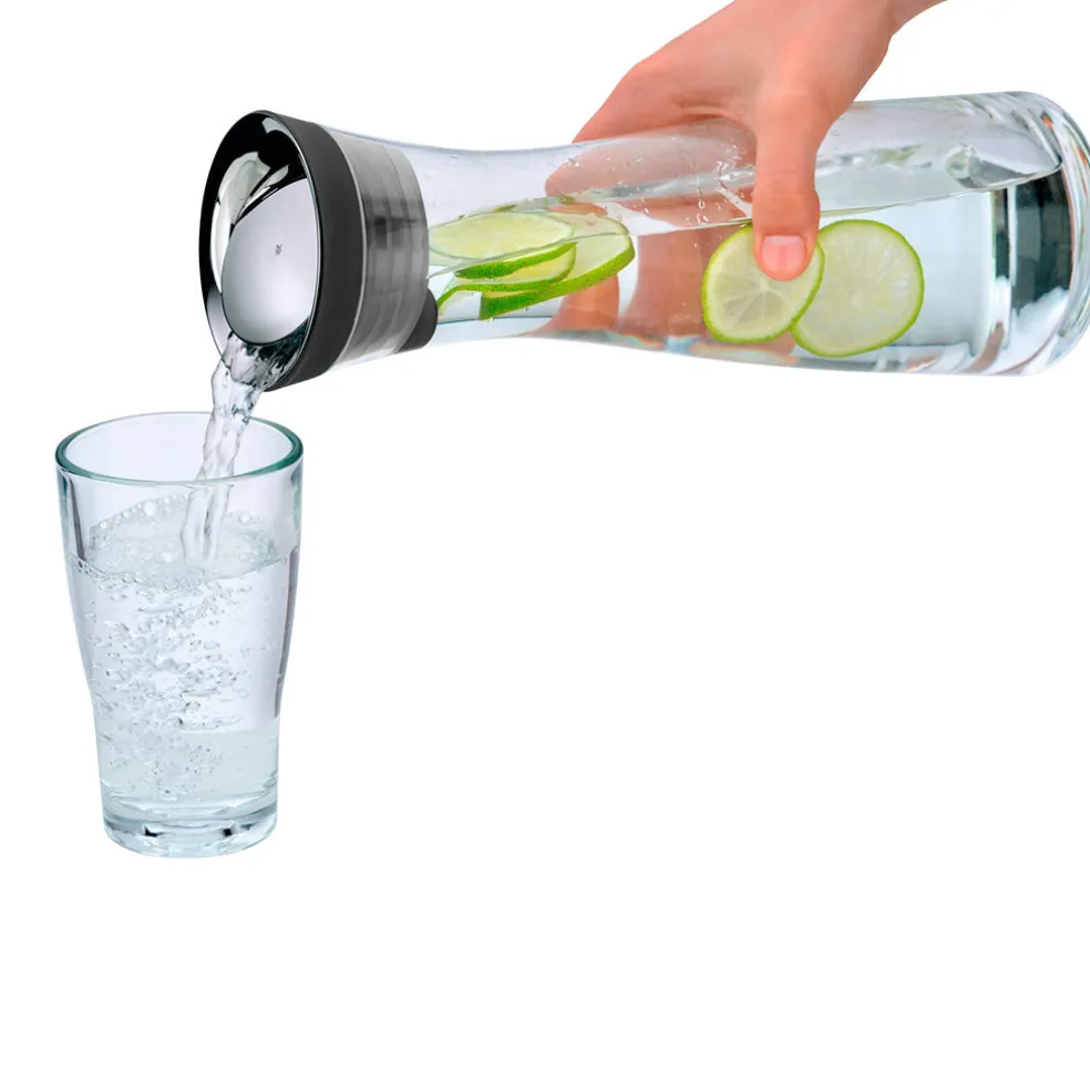 Botella de cristal con colador y tapa oscilante WMF