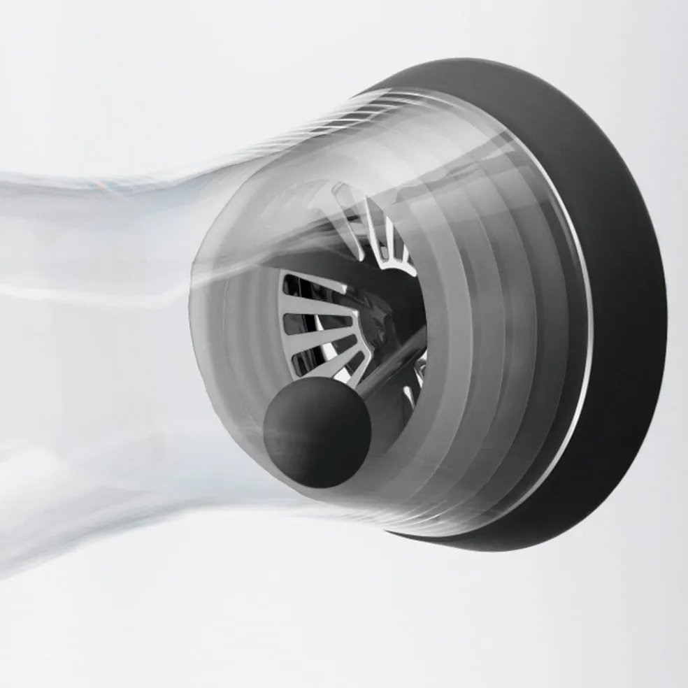 Botella de cristal con colador y tapa oscilante WMF