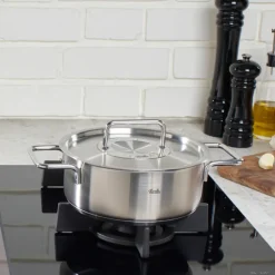 Cacerola con tapa de acero inoxidable Pure Fissler