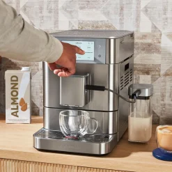 Cafetera Expresso superautomática con depósito y apta leches vegetales KF8 KitchenAid