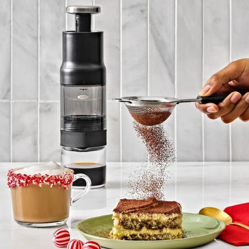 Cafetera portátil manual para café caliente y cold brew Rapid Brewer OXO