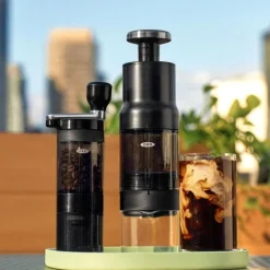 Cafetera portátil manual para café caliente y cold brew Rapid Brewer OXO