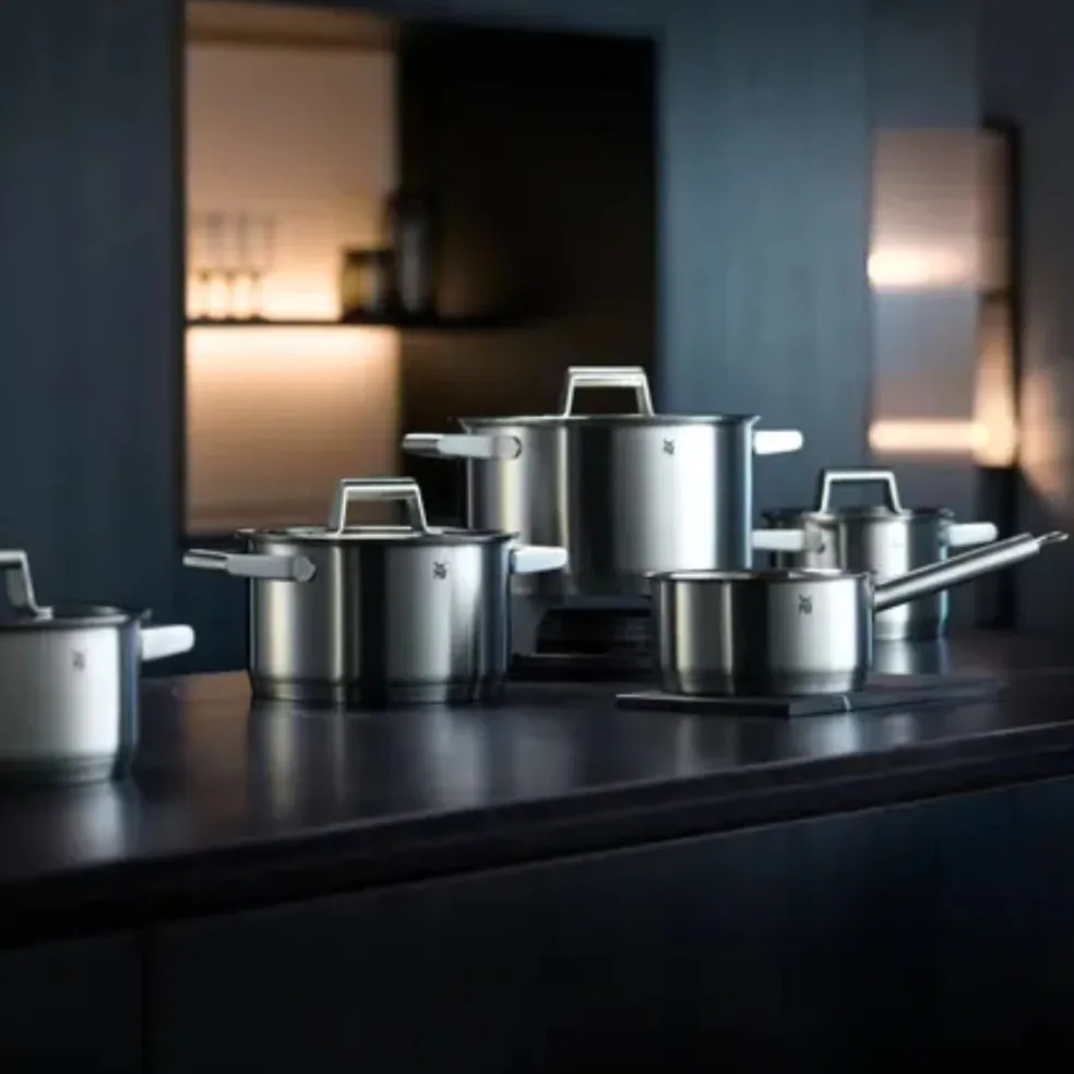 Cazo de acero inoxidable con tapa de cristal Comfort Line WMF