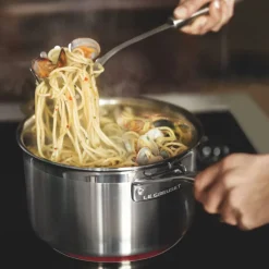 Cazo premium con tapa de Le Creuset