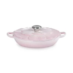 Cocotte baja tipo cacerola de hierro Pétalo Le Creuset