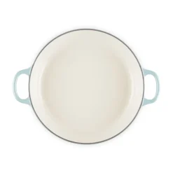 Cocotte baja tipo cacerola de hierro Pétalo Le Creuset
