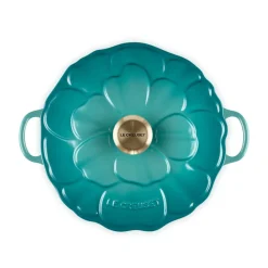 Cocotte baja tipo cacerola de hierro Pétalo Le Creuset