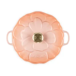 Cocotte baja tipo cacerola de hierro Pétalo Le Creuset