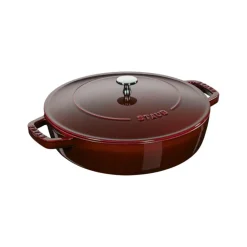 Cocotte baja tipo cacerola de hierro fundido Staub