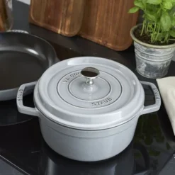 Cocotte de hierro fundido Staub