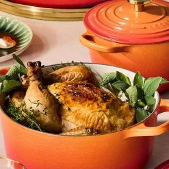 Cocotte oval de hierro ¡Edición Especial Centenario! Le Creuset