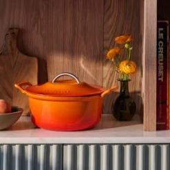 Cocotte redonda de hierro fundido Modern Heritage Le Creuset