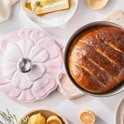 Cocotte redonda de hierro Pétalo Le Creuset