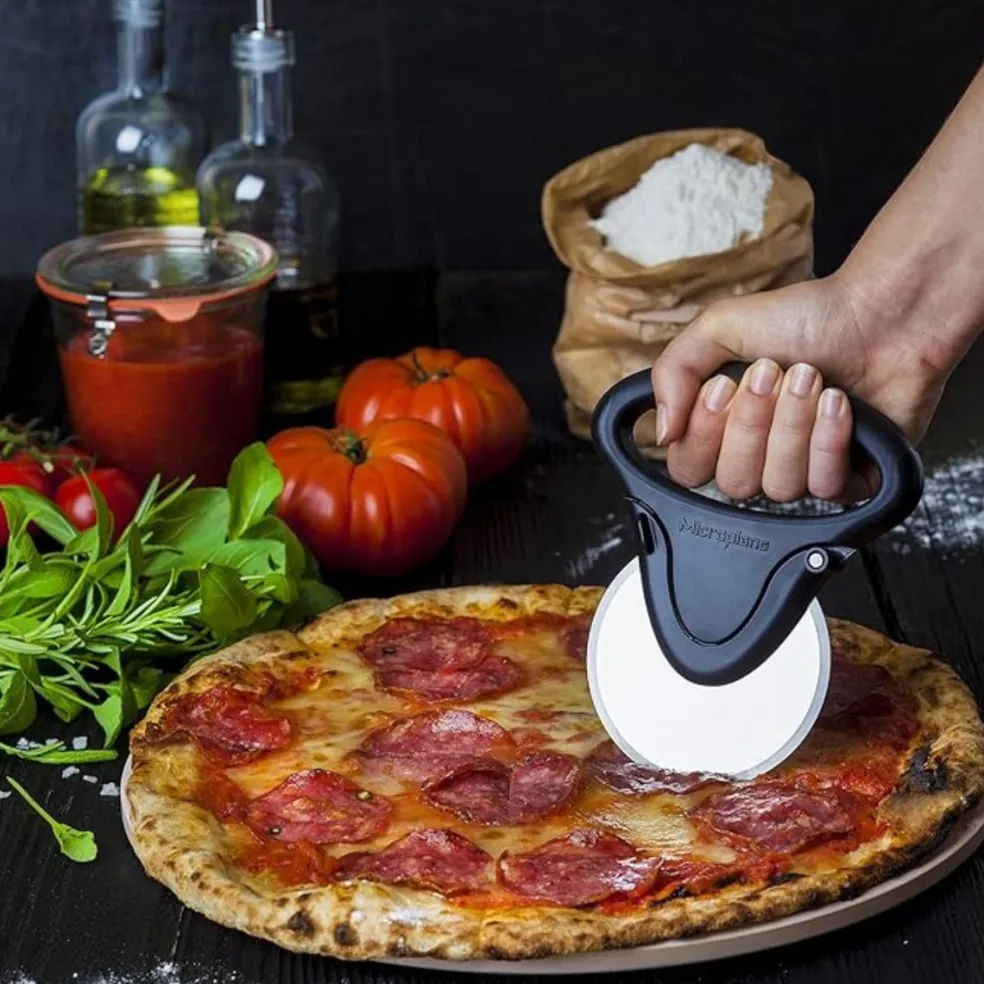 Cortador de pizzas Microplane