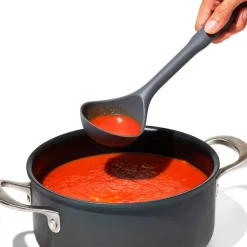 Cucharón de silicona OXO