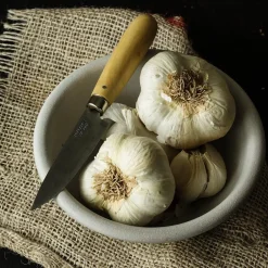 Cuchillo de cocina Pallarès de acero carbono con mango de boj