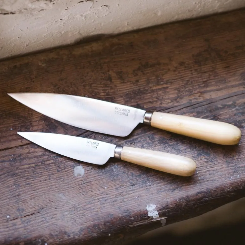 Cuchillo de cocina Pallarès de acero carbono con mango de boj