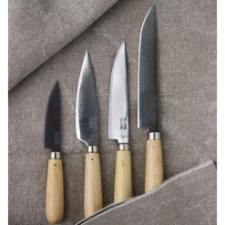 Cuchillo de cocina Pallarès de acero carbono con mango de boj