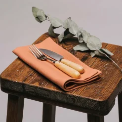Cuchillo de cocina Pallarès de acero carbono con mango de boj