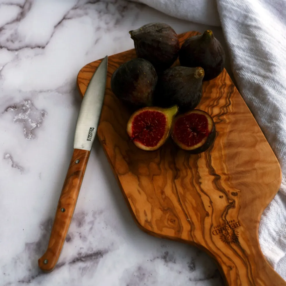 Cuchillo de mesa estilizado con mango de olivo Pallarès