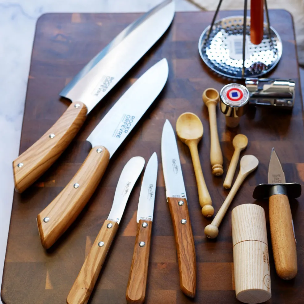 Cuchillo de mesa microdentado con mango de olivo Roger Orfevre