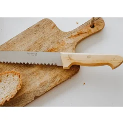 Cuchillo de pan Pallarès de acero inoxidable con mango de boj