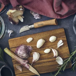 Cuchillo plegable para ajo, fruta y castañas de Opinel