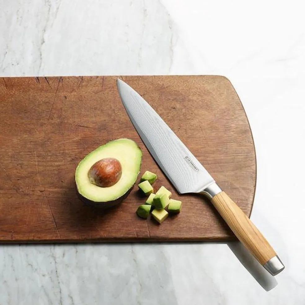 Cuchillos Le Creuset de acero damasco con mango de madera de olivo