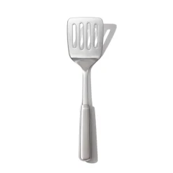 Espátula rasera de cocina Steel™ OXO