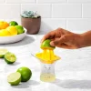 Exprimidor de cítricos compacto SoftWorks OXO