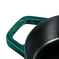 Fuente de horno ovalada de hierro fundido con tapa Staub