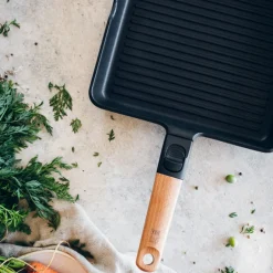 Grill antiadherente con rayas y mango madera desmontable Market BRA