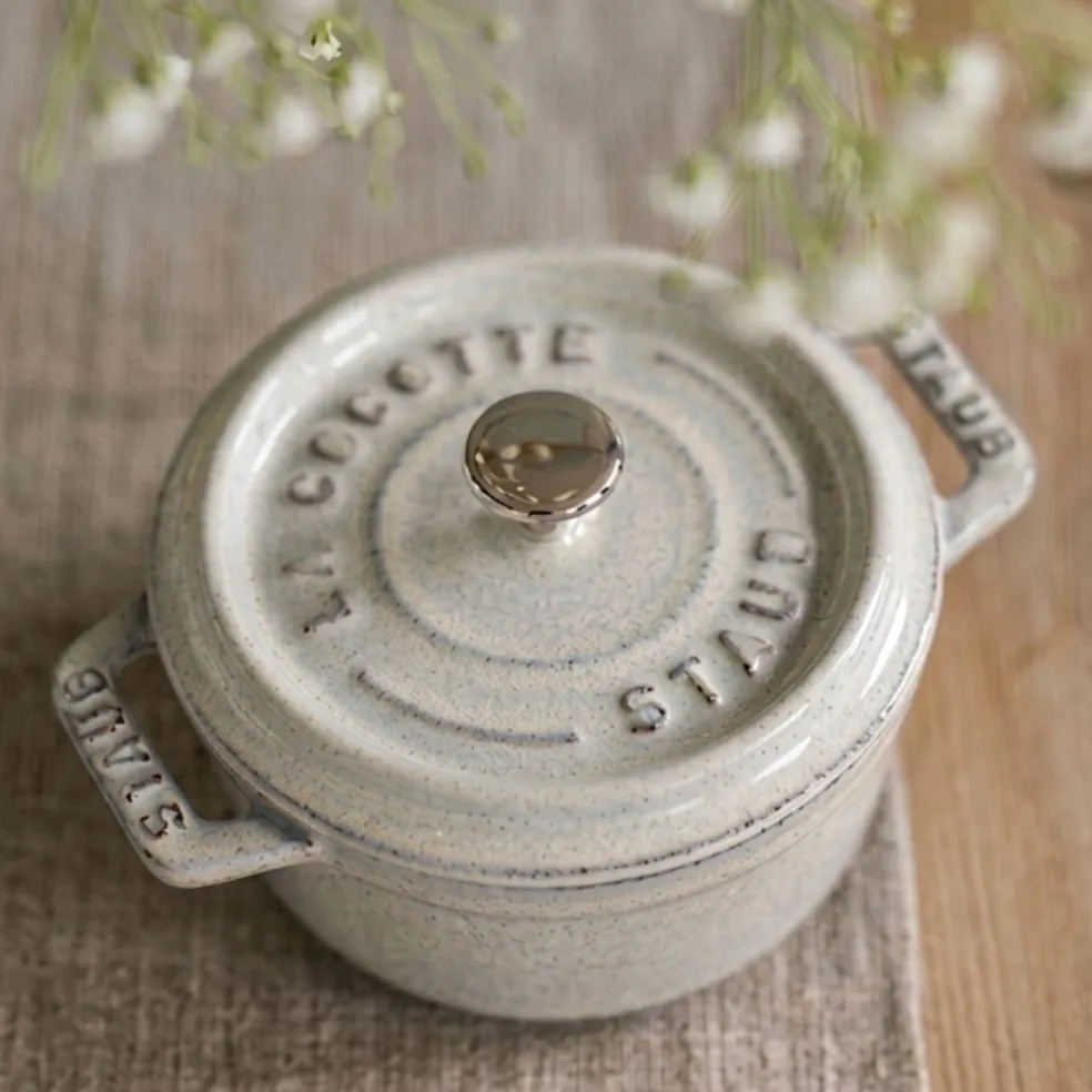 Mini cocotte de hierro fundido Staub