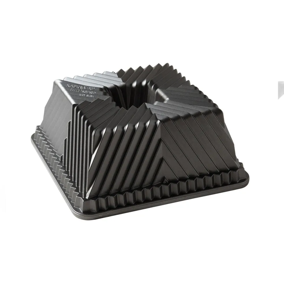 Molde aluminio Squared Bundt Nordic Ware