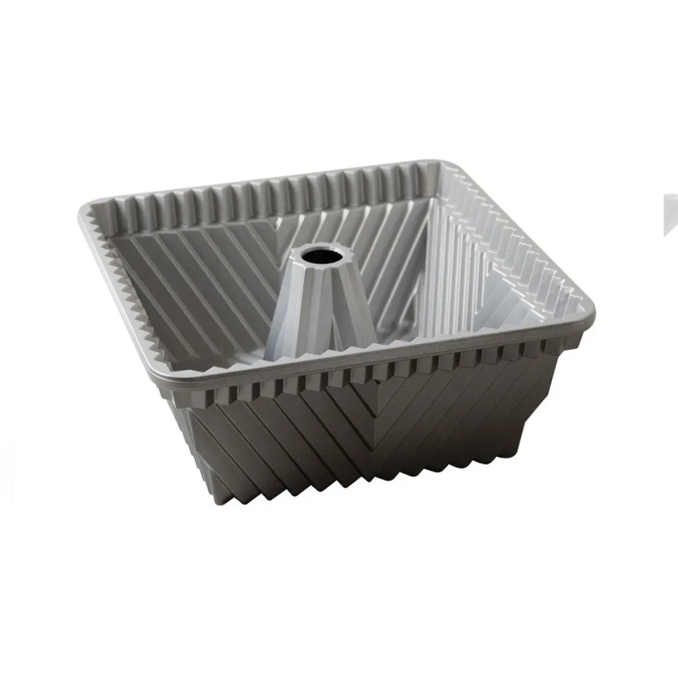 Molde aluminio Squared Bundt Nordic Ware