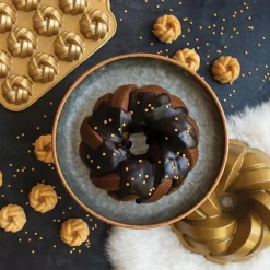 Molde Braided Bundt Pan Nordic Ware 75º Aniversario