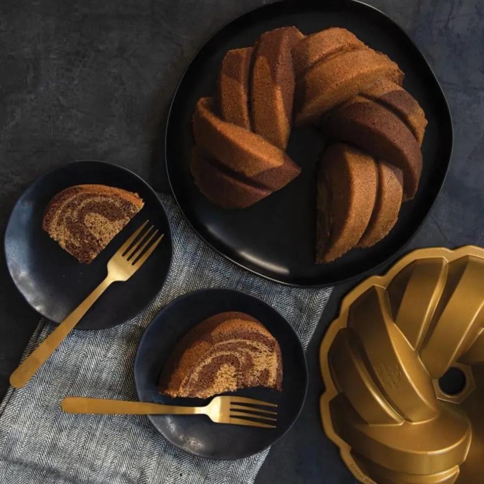 Molde Braided Bundt Pan Nordic Ware 75º Aniversario