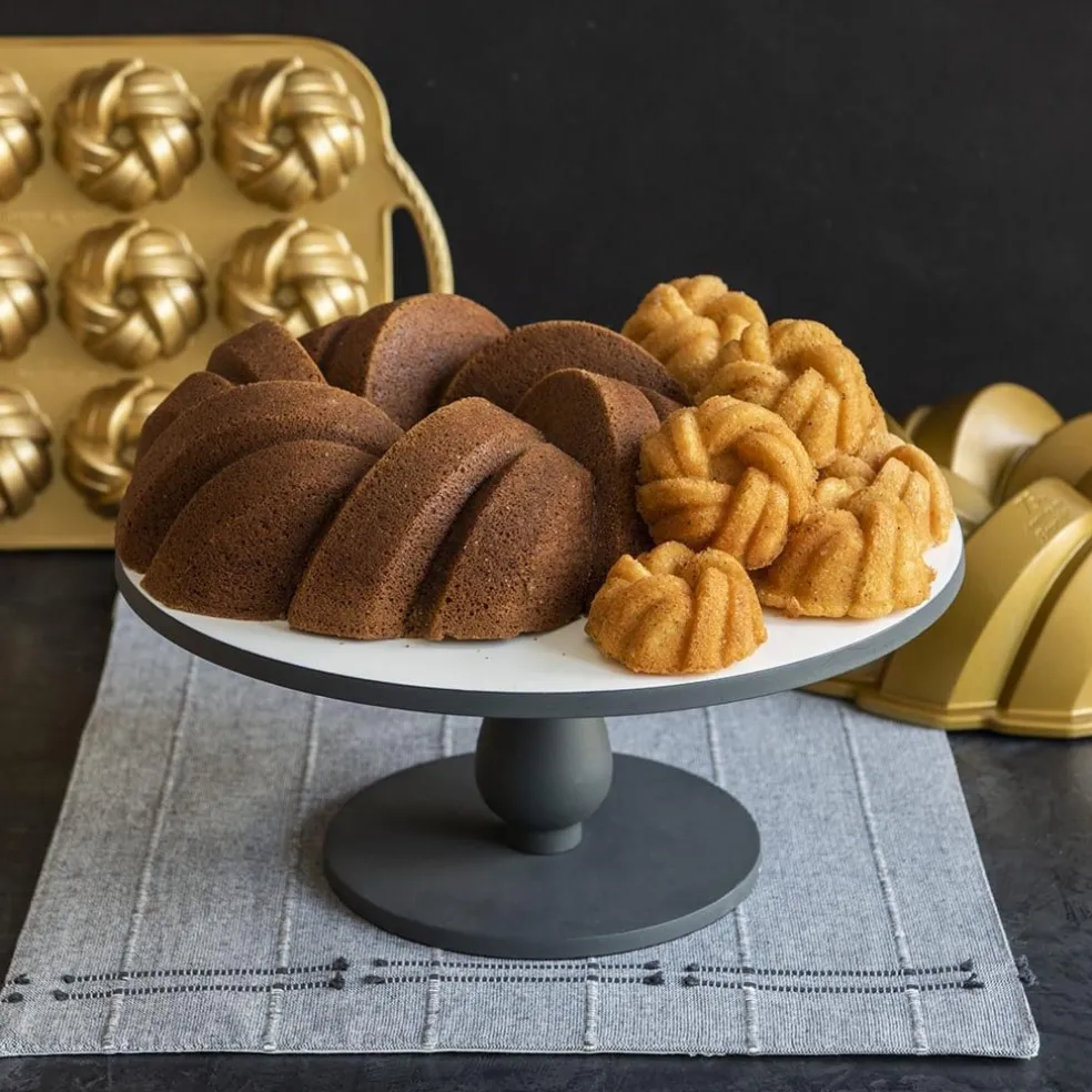 Molde Braided Bundt Pan Nordic Ware 75º Aniversario