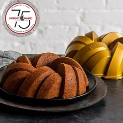 Molde Braided Bundt Pan Nordic Ware 75º Aniversario