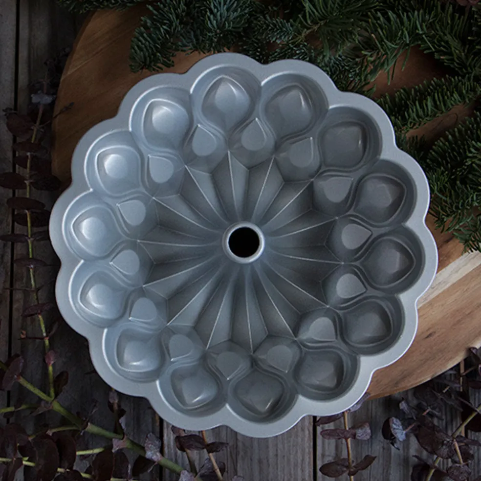 Molde de aluminio Crown Bundt Nordic Ware